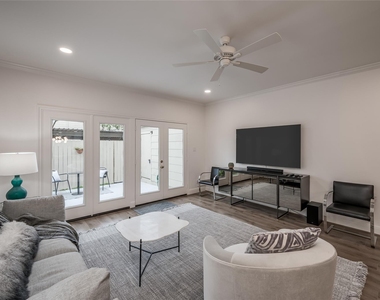 14723 Barryknoll Lane - Photo Thumbnail 10