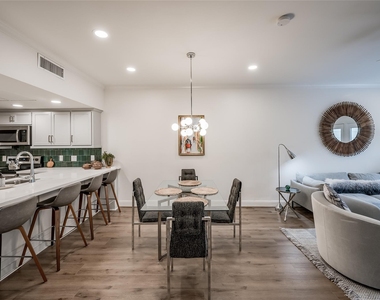 14723 Barryknoll Lane - Photo Thumbnail 9