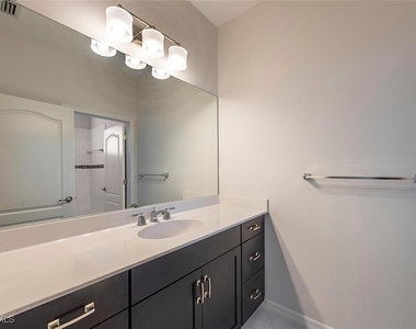 6972 Avalon Circle - Photo Thumbnail 9