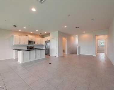 6972 Avalon Circle - Photo Thumbnail 2