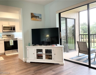 7380 Saint Ives Way - Photo Thumbnail 14