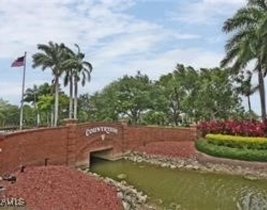 7380 Saint Ives Way - Photo Thumbnail 2