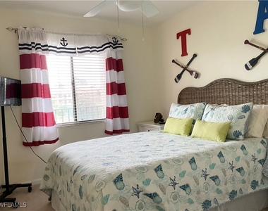7380 Saint Ives Way - Photo Thumbnail 17