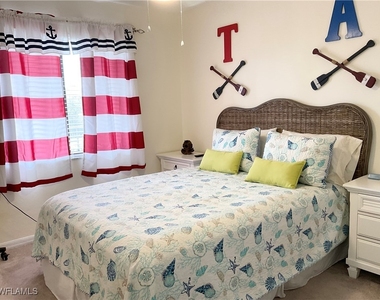 7380 Saint Ives Way - Photo Thumbnail 18