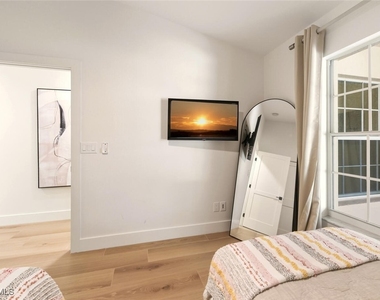 2730 Sailors Way - Photo Thumbnail 23