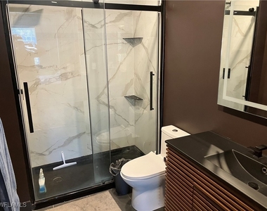 4180 Looking Glass Lane - Photo Thumbnail 6