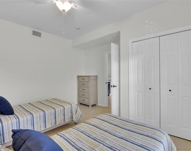 9165 Celeste Drive - Photo Thumbnail 15