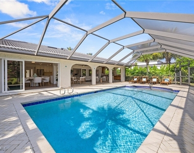 4916 Crayton Road - Photo Thumbnail 3