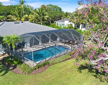 4916 Crayton Road - Photo Thumbnail 28