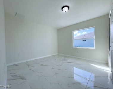 1133-1135 Ichabod Avenue - Photo Thumbnail 4