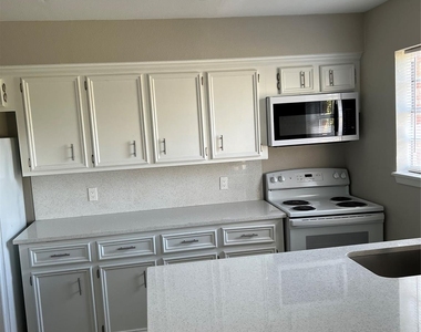 511 Commerce Street - Photo Thumbnail 10