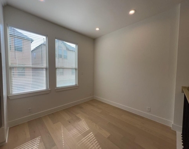 10607 Enclave Shadows Court - Photo Thumbnail 18