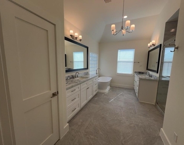 10607 Enclave Shadows Court - Photo Thumbnail 5