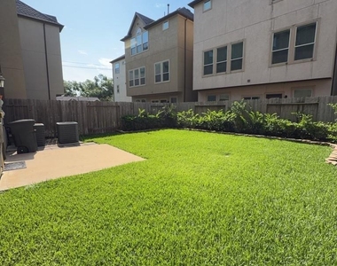 10607 Enclave Shadows Court - Photo Thumbnail 25