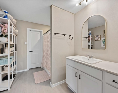 3331 Aspen Stream Drive - Photo Thumbnail 14
