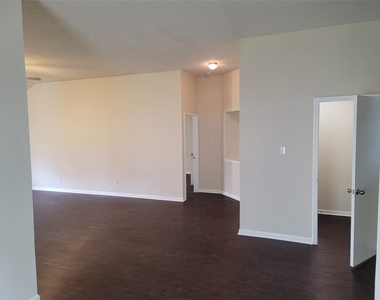 3906 Teal Run Meadows Drive - Photo Thumbnail 16