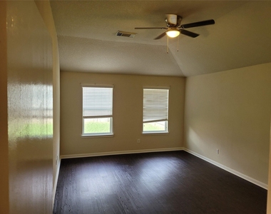 3906 Teal Run Meadows Drive - Photo Thumbnail 12