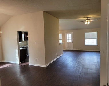 3906 Teal Run Meadows Drive - Photo Thumbnail 4