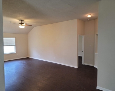 3906 Teal Run Meadows Drive - Photo Thumbnail 18