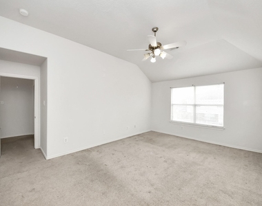 6411 Bright Falls Lane - Photo Thumbnail 11