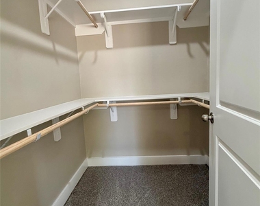 1816 Ryon Street - Photo Thumbnail 9