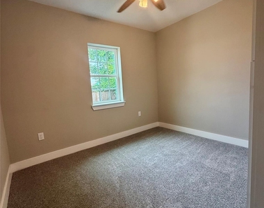 1816 Ryon Street - Photo Thumbnail 6