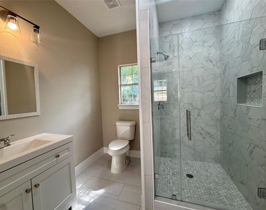 1816 Ryon Street - Photo Thumbnail 10