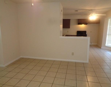 4358 Queens Retreat Drive - Photo Thumbnail 8