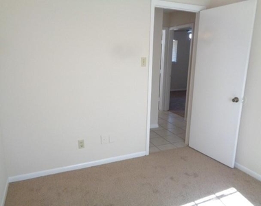 4358 Queens Retreat Drive - Photo Thumbnail 10