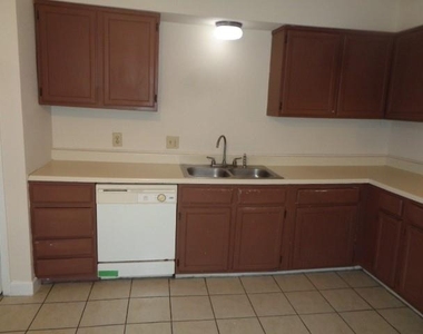 4358 Queens Retreat Drive - Photo Thumbnail 2
