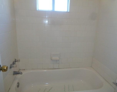 4358 Queens Retreat Drive - Photo Thumbnail 6
