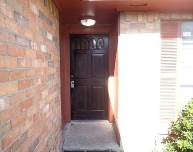 4358 Queens Retreat Drive - Photo Thumbnail 1