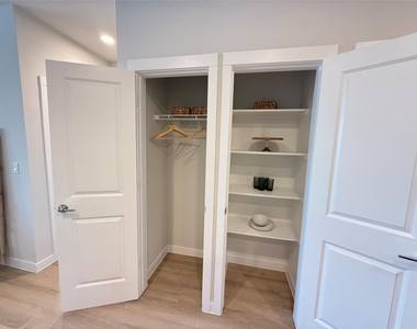 1610 Campbell Rd - Photo Thumbnail 10