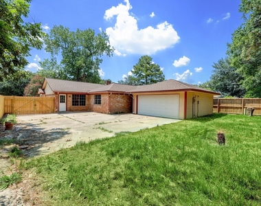 9006 Stone Brook Lane - Photo Thumbnail 13