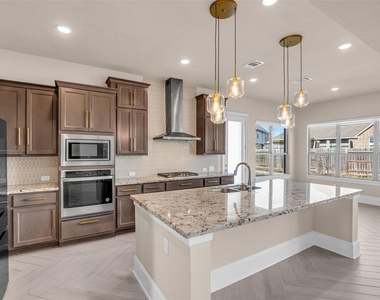 2718 Newbury Island Lane - Photo Thumbnail 8