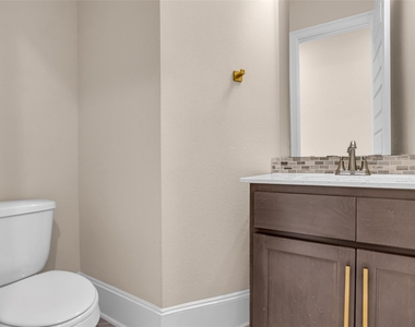 2718 Newbury Island Lane - Photo Thumbnail 12