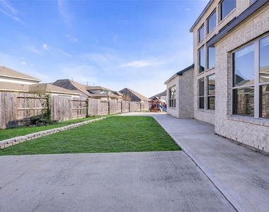 2718 Newbury Island Lane - Photo Thumbnail 24