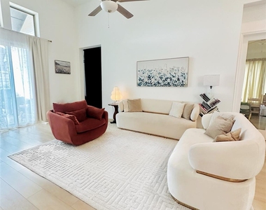 4918 Mango Park Lane - Photo Thumbnail 7