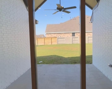 4918 Mango Park Lane - Photo Thumbnail 4