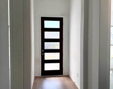 4918 Mango Park Lane - Photo Thumbnail 5