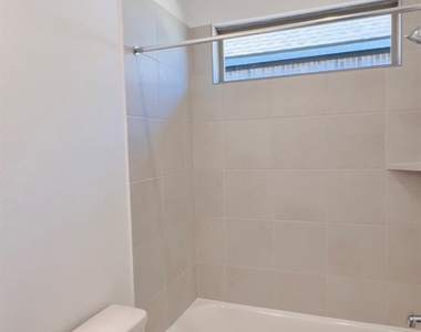 4918 Mango Park Lane - Photo Thumbnail 25