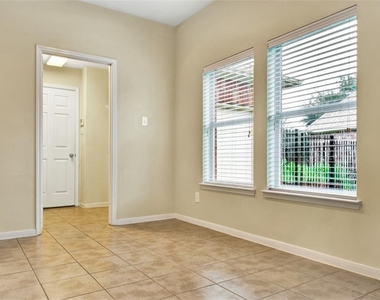 26011 N Lakefair Drive - Photo Thumbnail 17