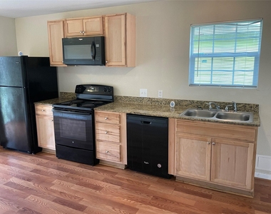 3942 King Street - Photo Thumbnail 2