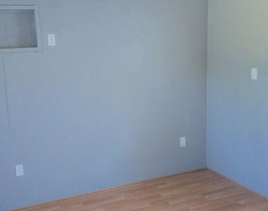 18397 Deer Glen West Drive - Photo Thumbnail 8