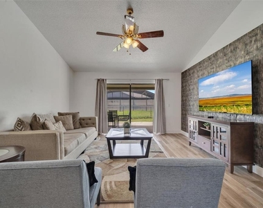 153 Sandalwood Drive - Photo Thumbnail 7