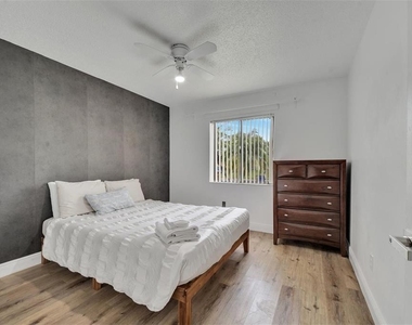 153 Sandalwood Drive - Photo Thumbnail 17