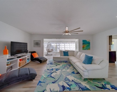 2109 Bayshore Drive - Photo Thumbnail 4