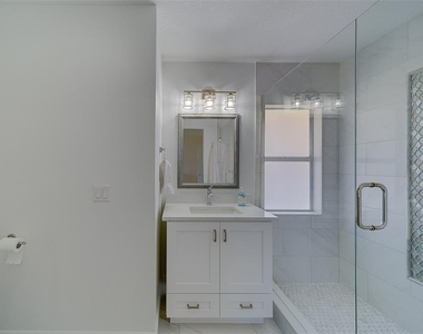 2109 Bayshore Drive - Photo Thumbnail 19