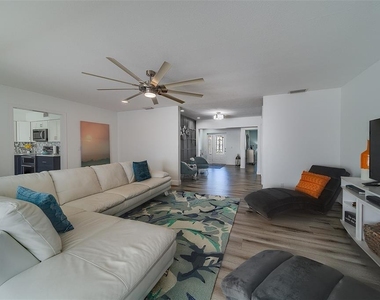2109 Bayshore Drive - Photo Thumbnail 7