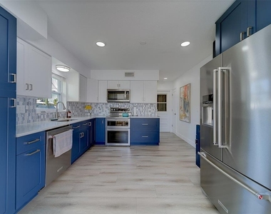 2109 Bayshore Drive - Photo Thumbnail 11